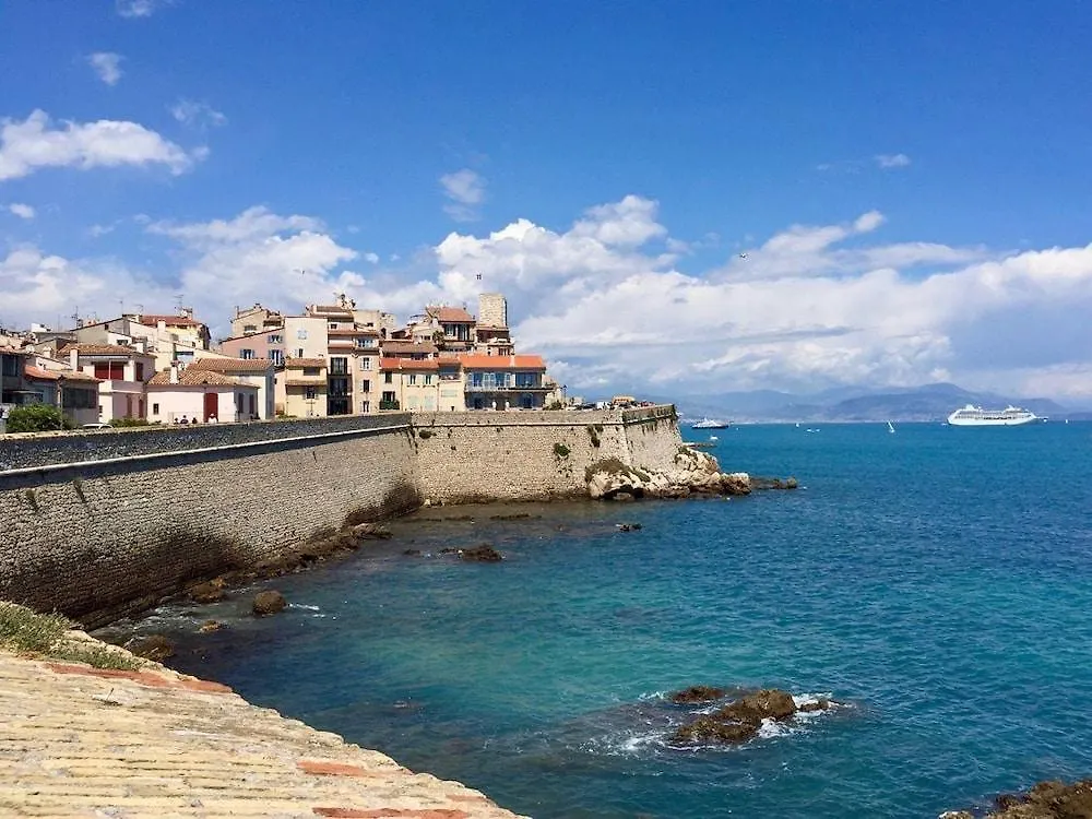 Hotel La Garoupe-Gardiole Antibes 3*,  Francia